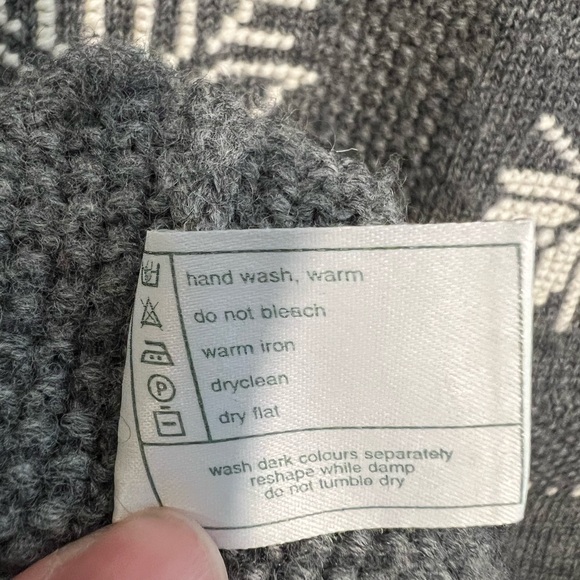 Laura Ashley vintage 1998 wool snowflake sweater size medium - Picture 4 of 7